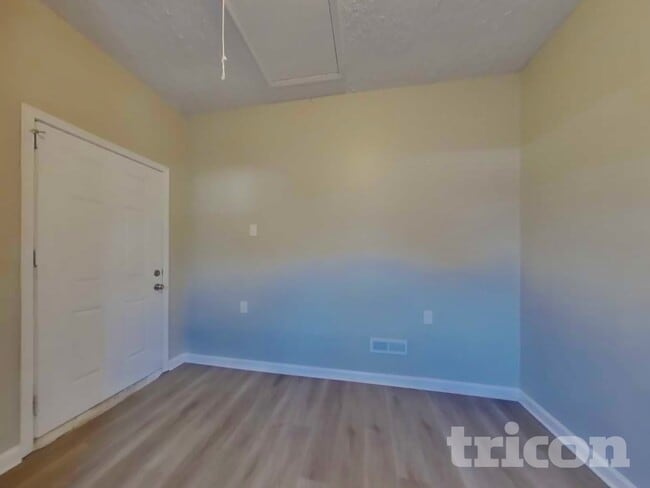 Building Photo - 2463 Yolanda Trail