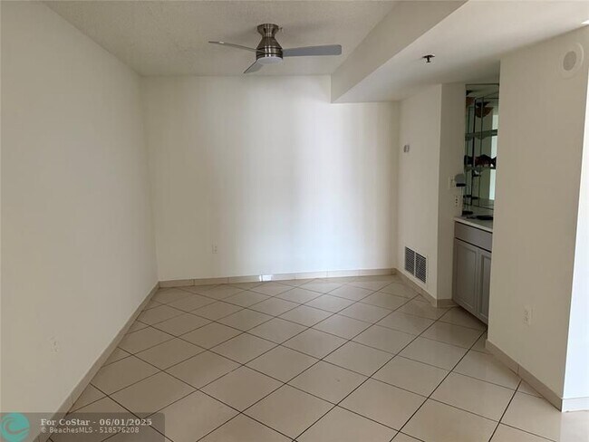 Building Photo - 1201 S Ocean Dr