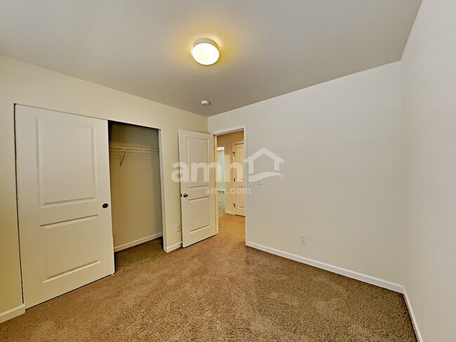 Building Photo - 1986 NW 22nd St