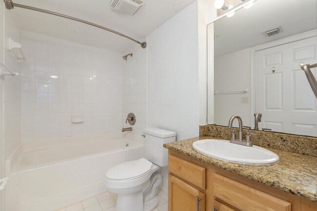 Building Photo - 1801 N Flagler Dr