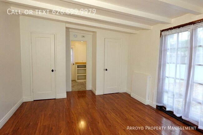 Building Photo - 3216 Brandon St