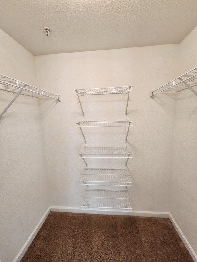 Building Photo - 5755 N Genoa Way