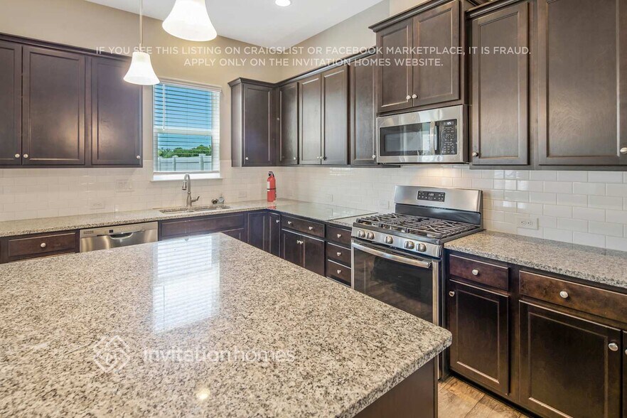 Building Photo - 1400 Thessallian Ln