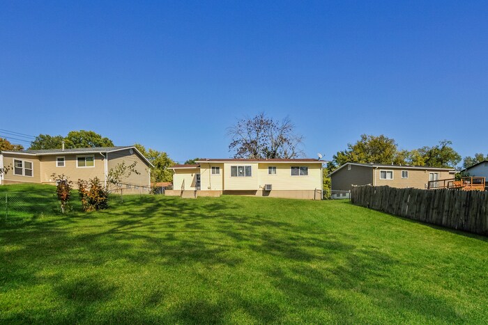 Building Photo - 11675 Sheffield Dr