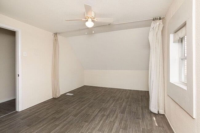 Building Photo - 1209 S Randolph St