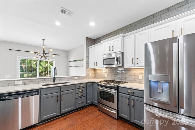 Building Photo - 15627 Canmore Street