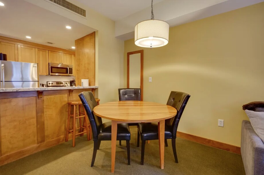 Building Photo - 3720 Sundial Ct