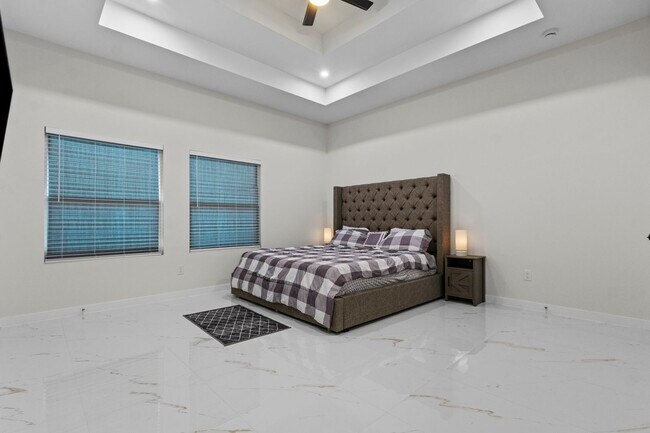 Building Photo - 7425 Lake Havasu