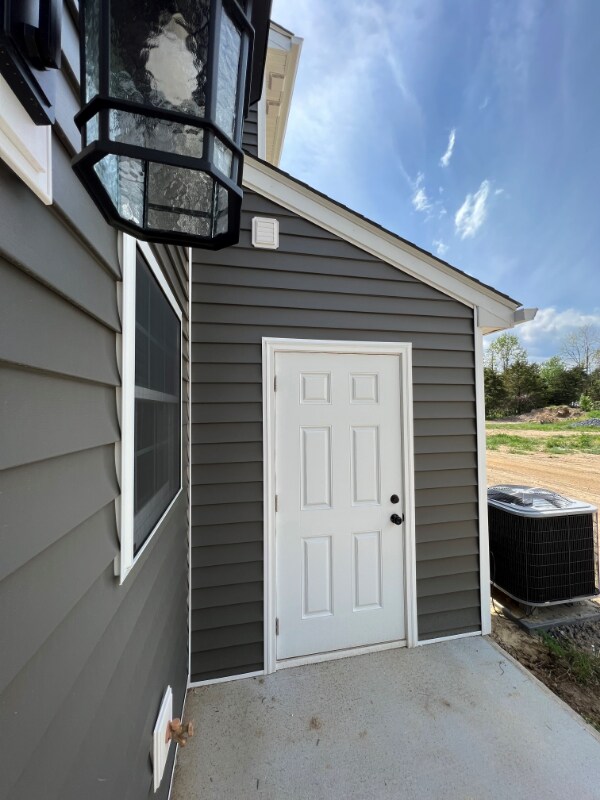 Building Photo - 201 12th St