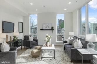 Building Photo - Olde Kensington Two Bedroom Condo