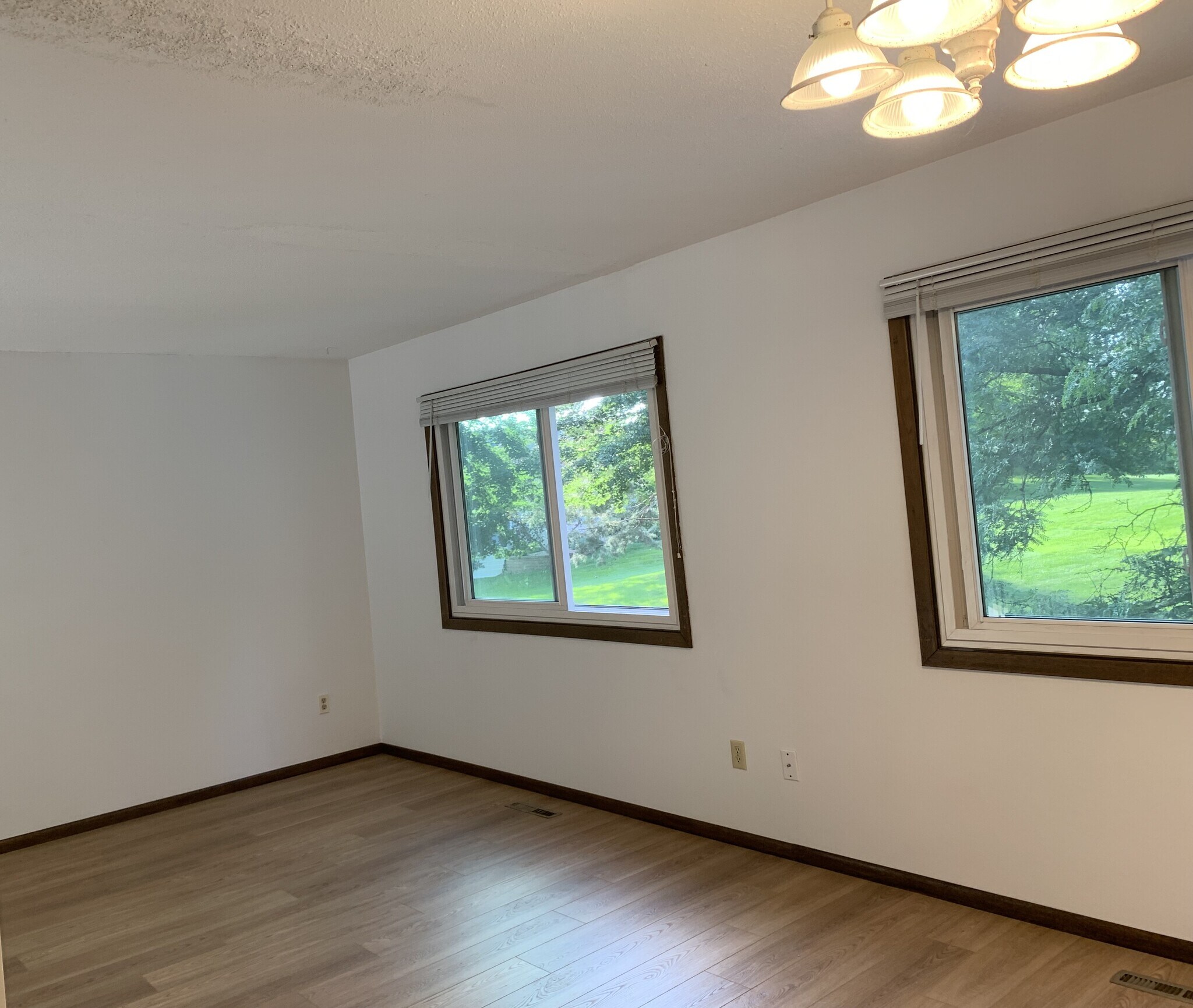Building Photo - 11101 Vessey Cir