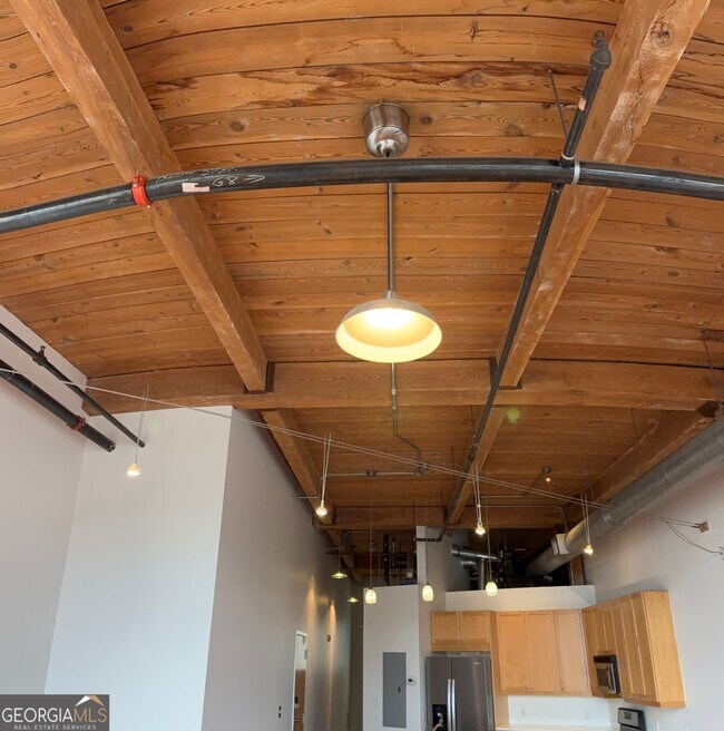 Building Photo - 204 Walker St SW