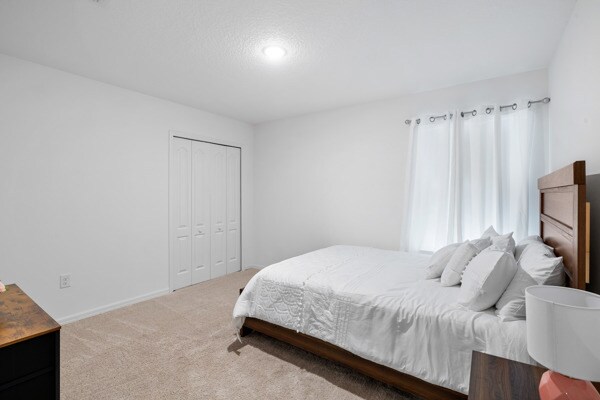 Building Photo - 14282 Coronado Dr