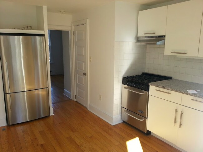 Primary Photo - 290 Leonard St