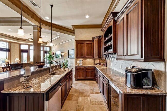Building Photo - 6407 Grand Marina Cir