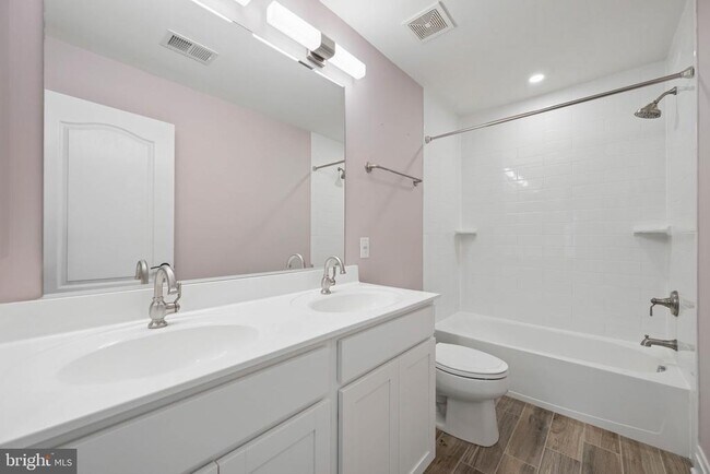 Building Photo - 110 Bedrock Dr