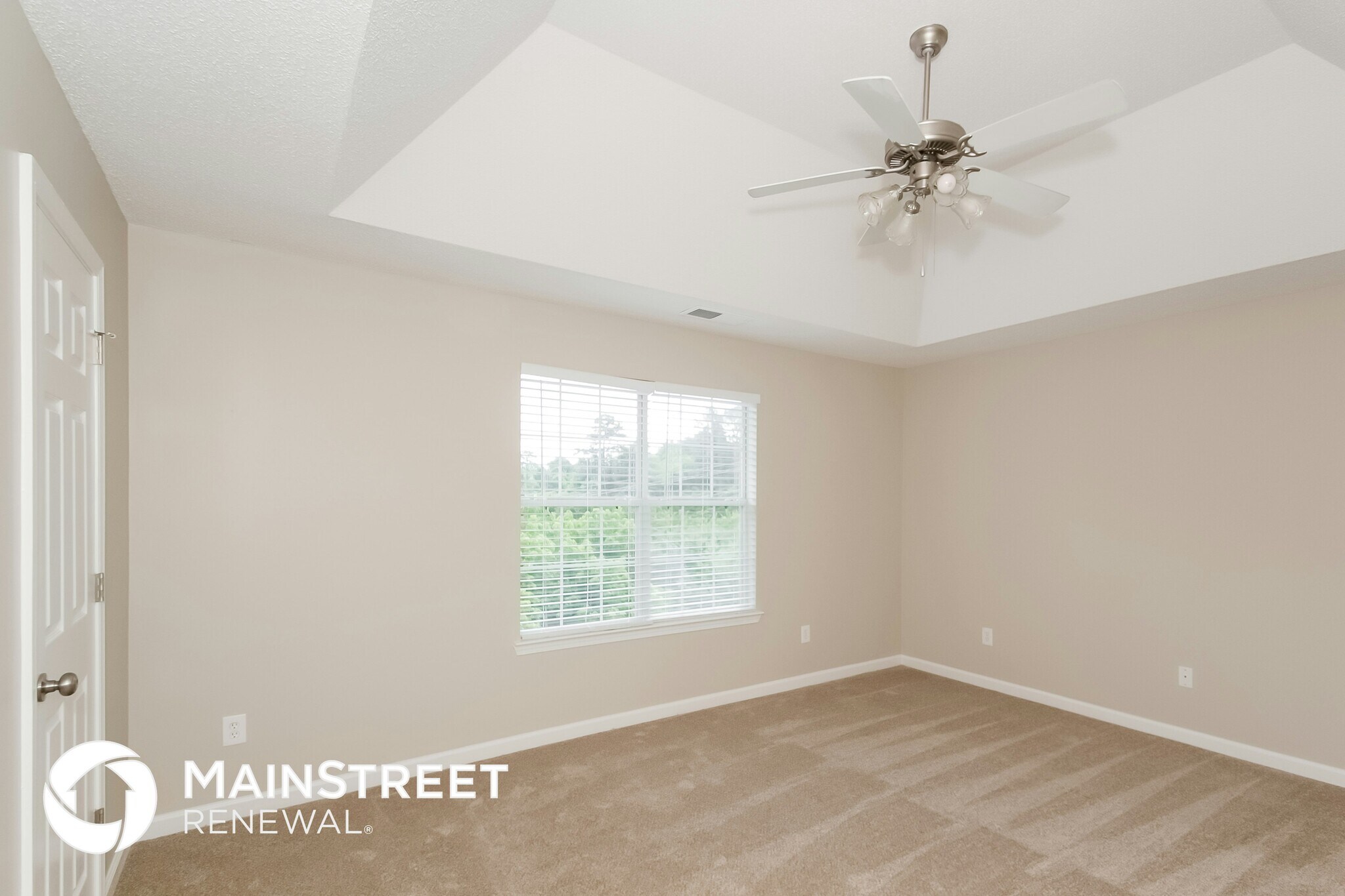 Building Photo - 5934 Colonnade Dr