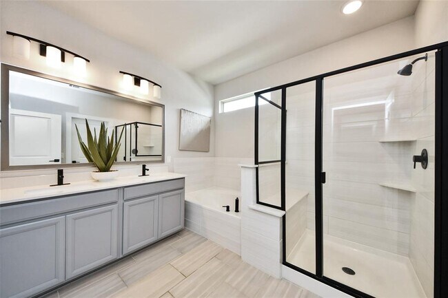 Building Photo - 1707 Summerlyn Ter Dr