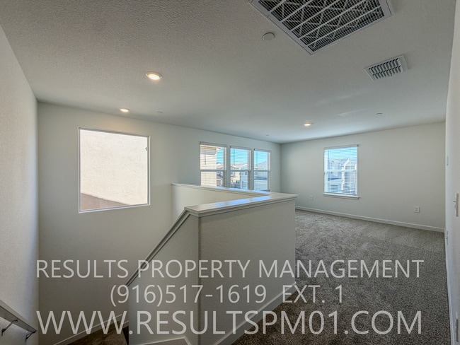 Building Photo - Brand new 3 Bedroom home. Wonderful amenities!