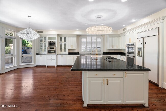 Building Photo - 5820 W Del Lago Cir