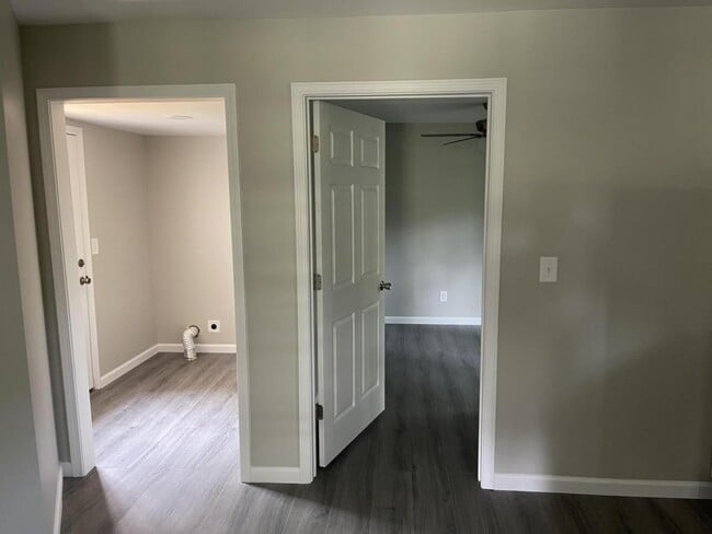 Building Photo - 246 Hilltop Ave SW