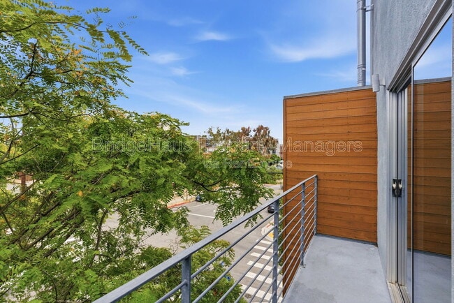 Building Photo - 4147 Bachman Pl