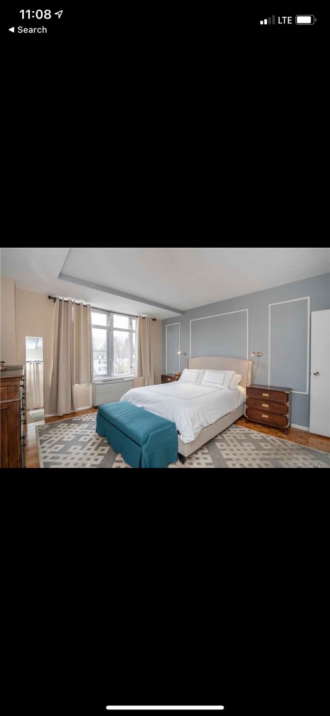 Building Photo - 1028 Farmington Ave