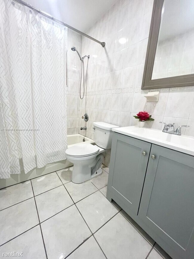 Building Photo - 4 br, 2 bath House - 430 SW 31st Ave