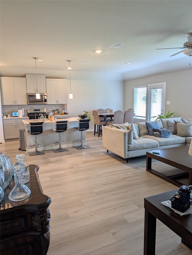 Building Photo - 6406 Brazos Trl Dr