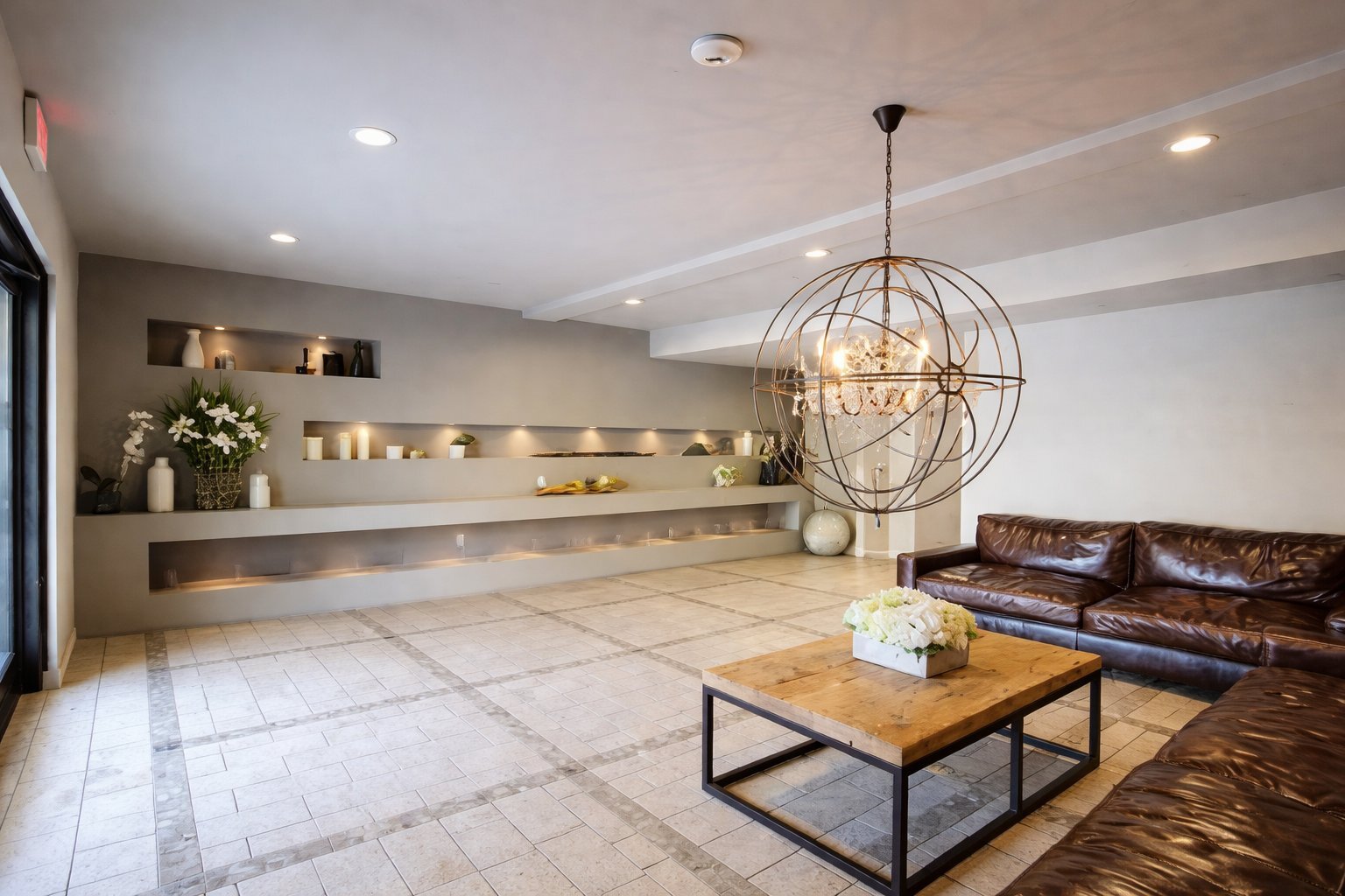 Building Photo - 11848 Kiowa Ave