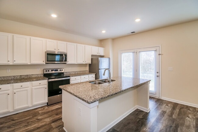 Building Photo - 520 Overo Dr