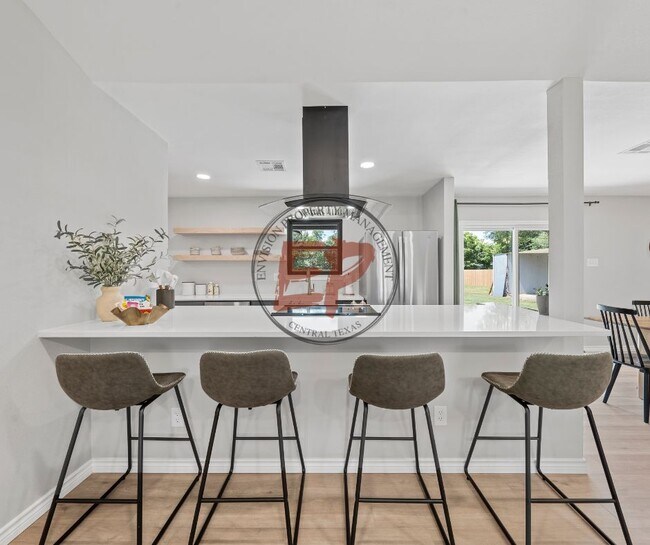 Building Photo - 1190 Greenwood Ln