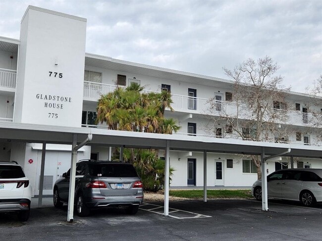 Primary Photo - 775 John Ringling Blvd