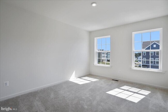 Building Photo - 64 Stafford Pl