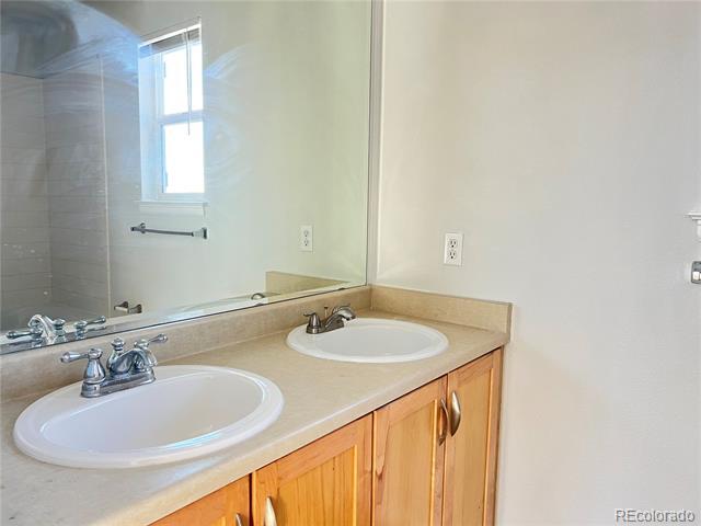 Building Photo - 19480 E Idaho Ave