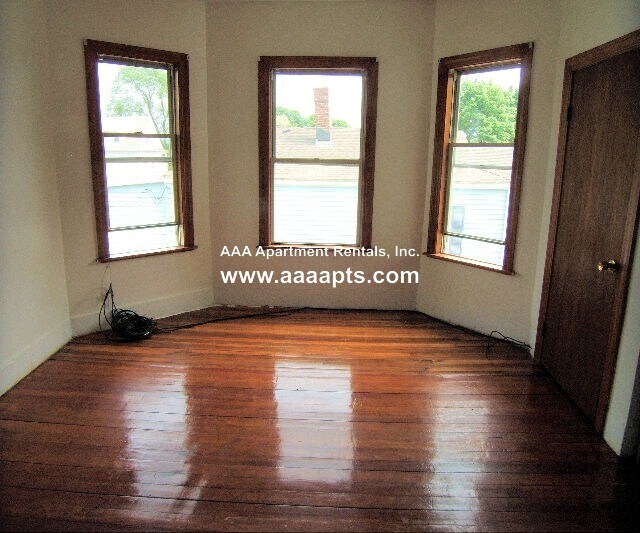 Building Photo - 139 Franklin St