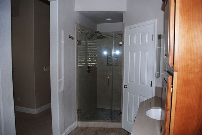 Building Photo - Beautiful 4 br, 2 bath, 2 car garage Home in Sparks.