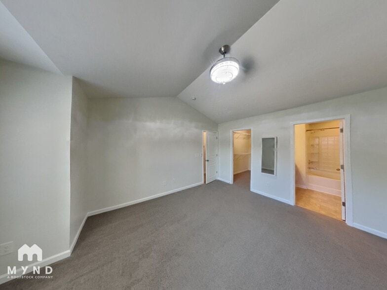 Building Photo - 182 Red Admiral Ct