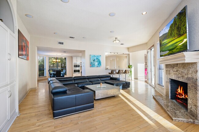 Building Photo - 3 Birnam Oaks