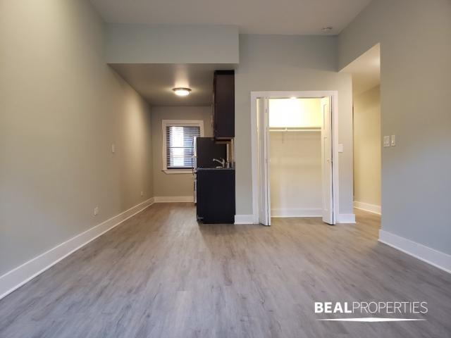 Building Photo - 1 bedroom in CHICAGO IL 60610