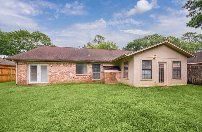 Building Photo - 25903 Long Hill Ln