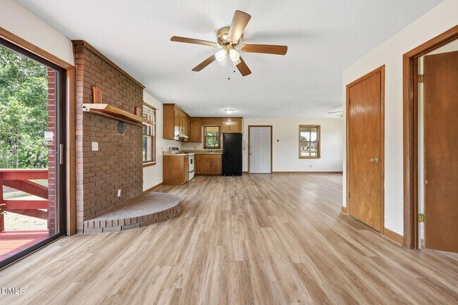 Building Photo - 763 Tingen Rd