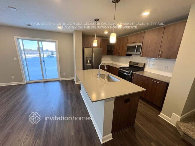 Building Photo - 10946 Zest St NE