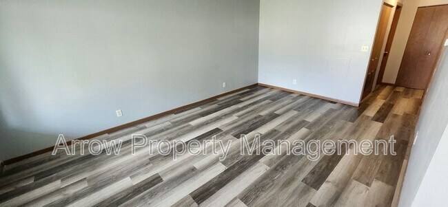 Building Photo - 828 E Street-105