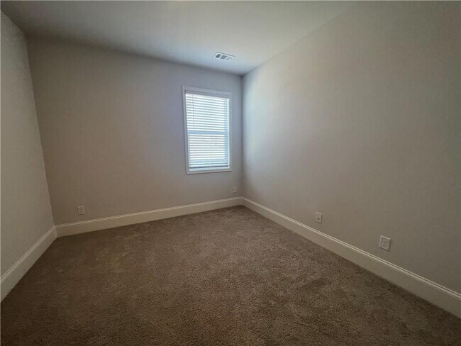 Building Photo - 7214 Whitewater Dr