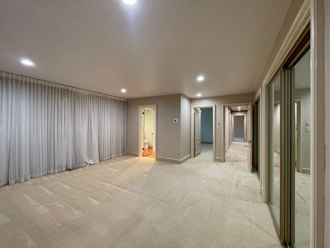 Building Photo - Gorgeous Mid-Century Modern Home Adjacent to BYU