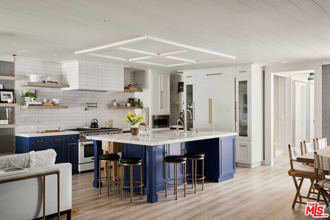 Building Photo - 204 Pearl Ave