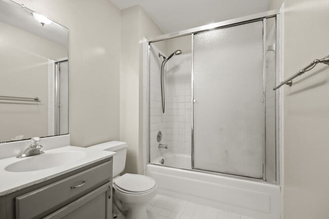 Building Photo - 7812 Theissetta Dr