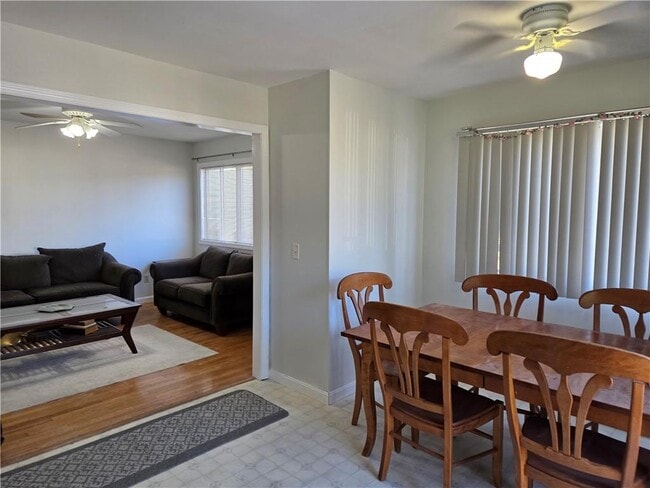 Building Photo - 15 Meadowview Ter