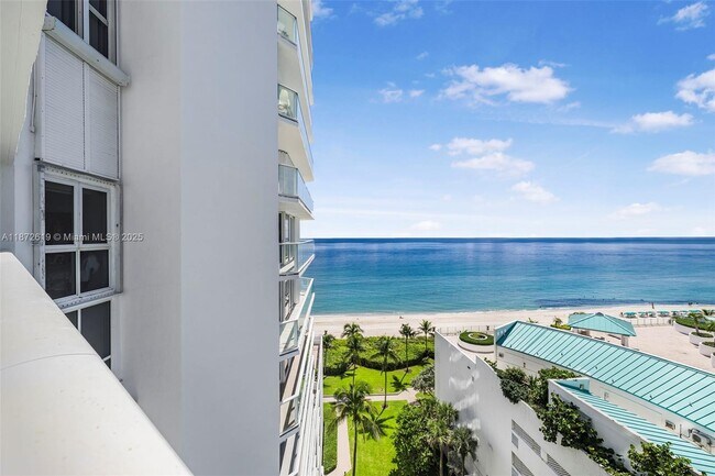 Building Photo - 16485 Collins Ave